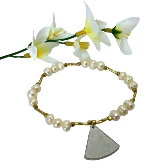 Handmade Distressed Wood/Freshwater Pearl/Gold Tone Bracelet Length-8” - Picture 1 of 4